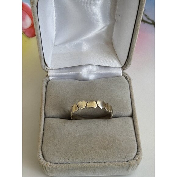 Unbranded Jewelry - Vintage 90s Hearts Band Ring Dainty 925 Sterlling Silver Size 8 3/4